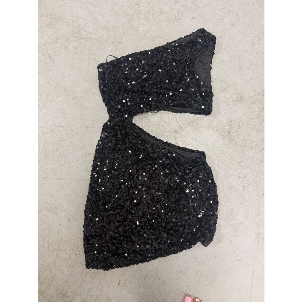 Black Sequin Cut Out Dress - BRAND NEW - Edikted Size Small NWOT One Shoulder